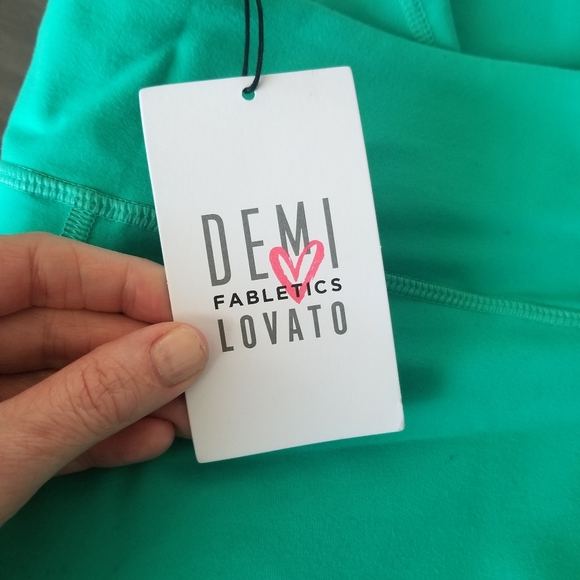 NWT Fabletics + Demi Lovato leggings - Picture 7 of 9